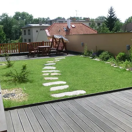 佩西恩罗德尔酒店 波杰布拉迪