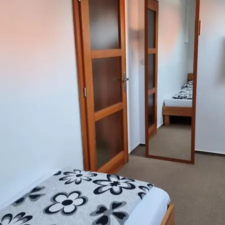 Rondel 4*